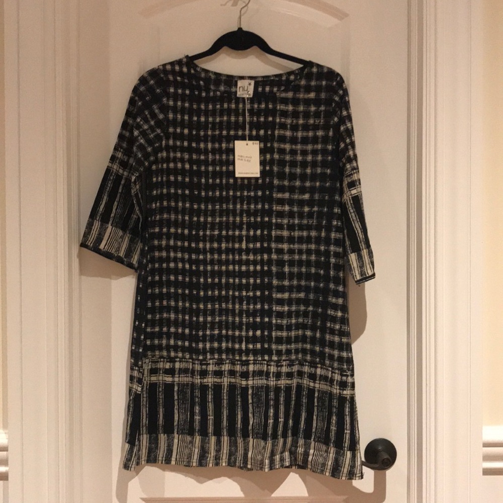 Nu dress with 3/4 quarter sleeves